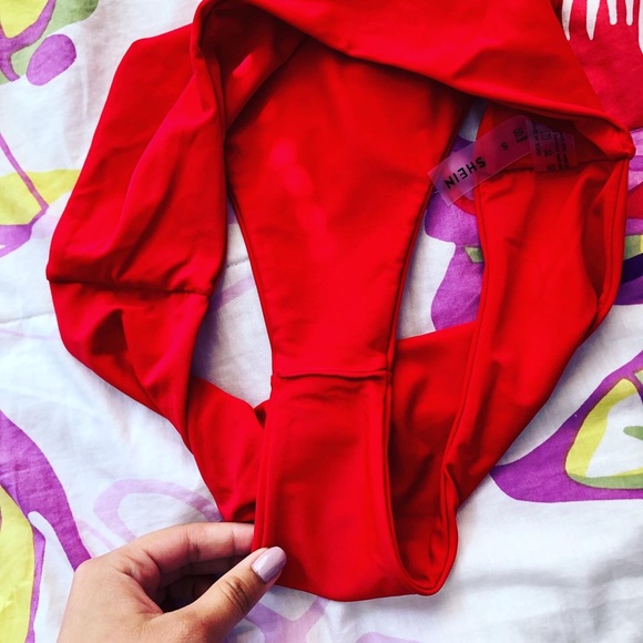 Red bikini bottom - Picture 2 of 2